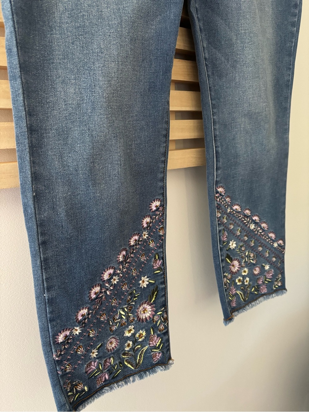 Tribal Jeans | Wildflower Embroidered | Raw Hem | Size 16 - Picture 2 of 6